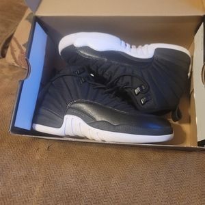 Black 6y Jordan's retro